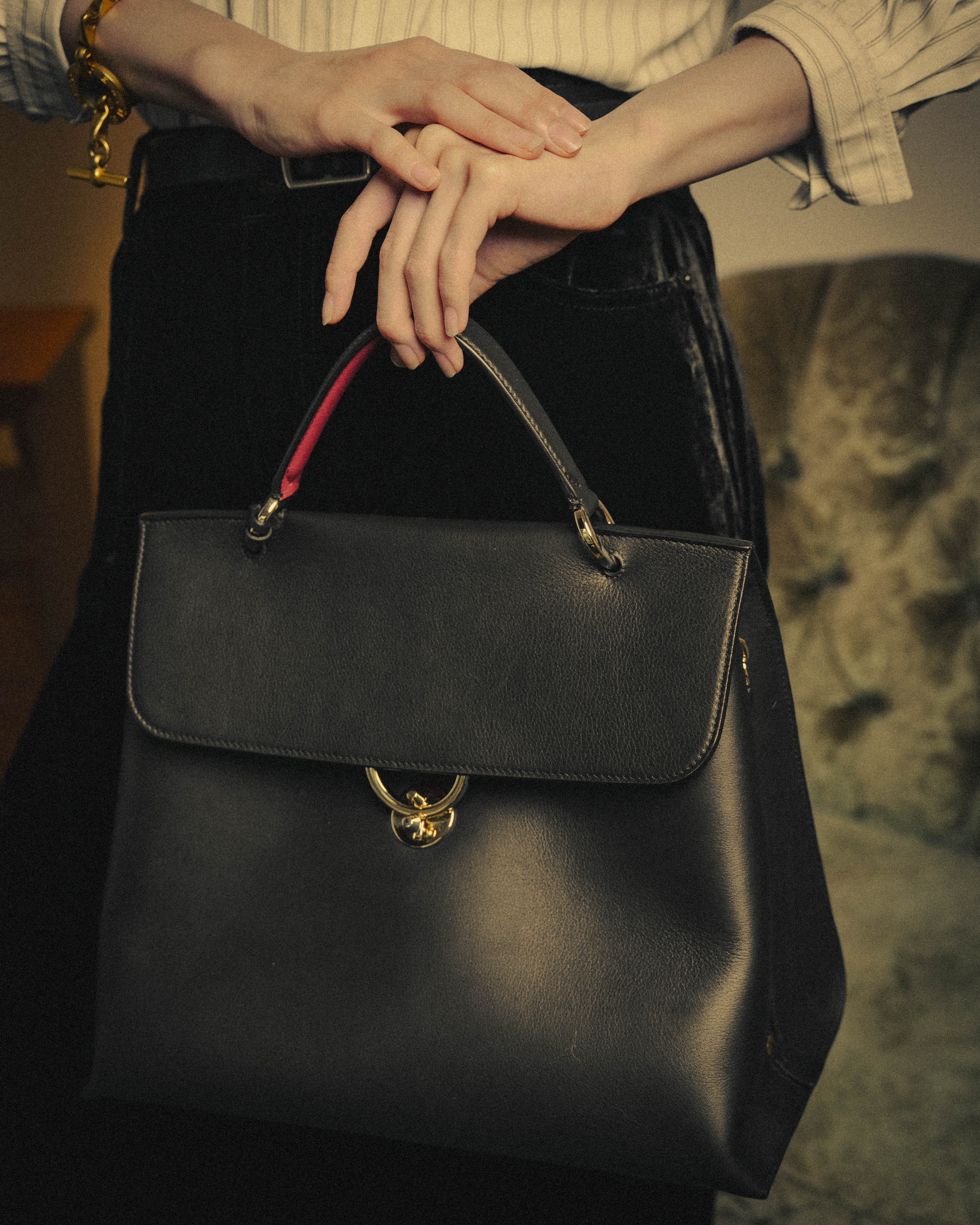 –SPECIAL– "Salvatore Ferragamo" 10's-20's Structured leather top-handle shoulder bag