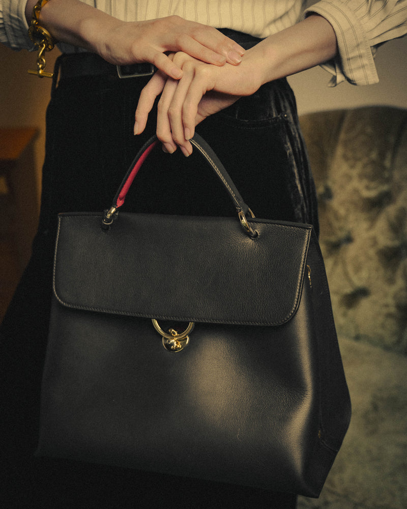 –SPECIAL– "Salvatore Ferragamo" 10's-20's Structured leather top-handle shoulder bag