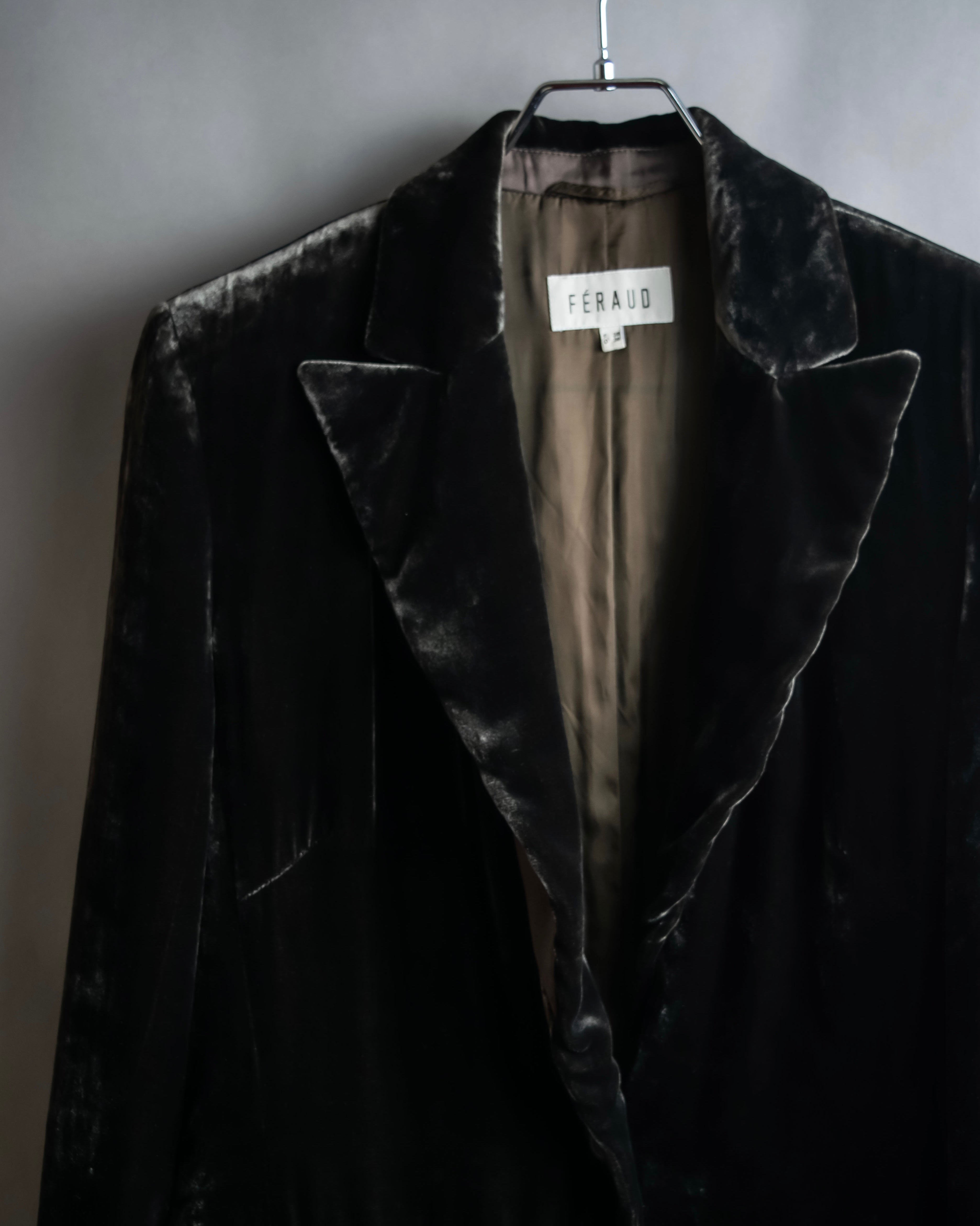 "FERAUD" Vintage velour glossy black tailored jacket