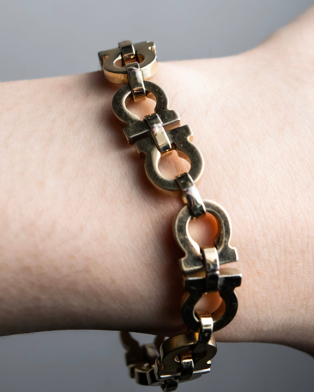 "Ferragamo" Gancini motif gold color bracelet