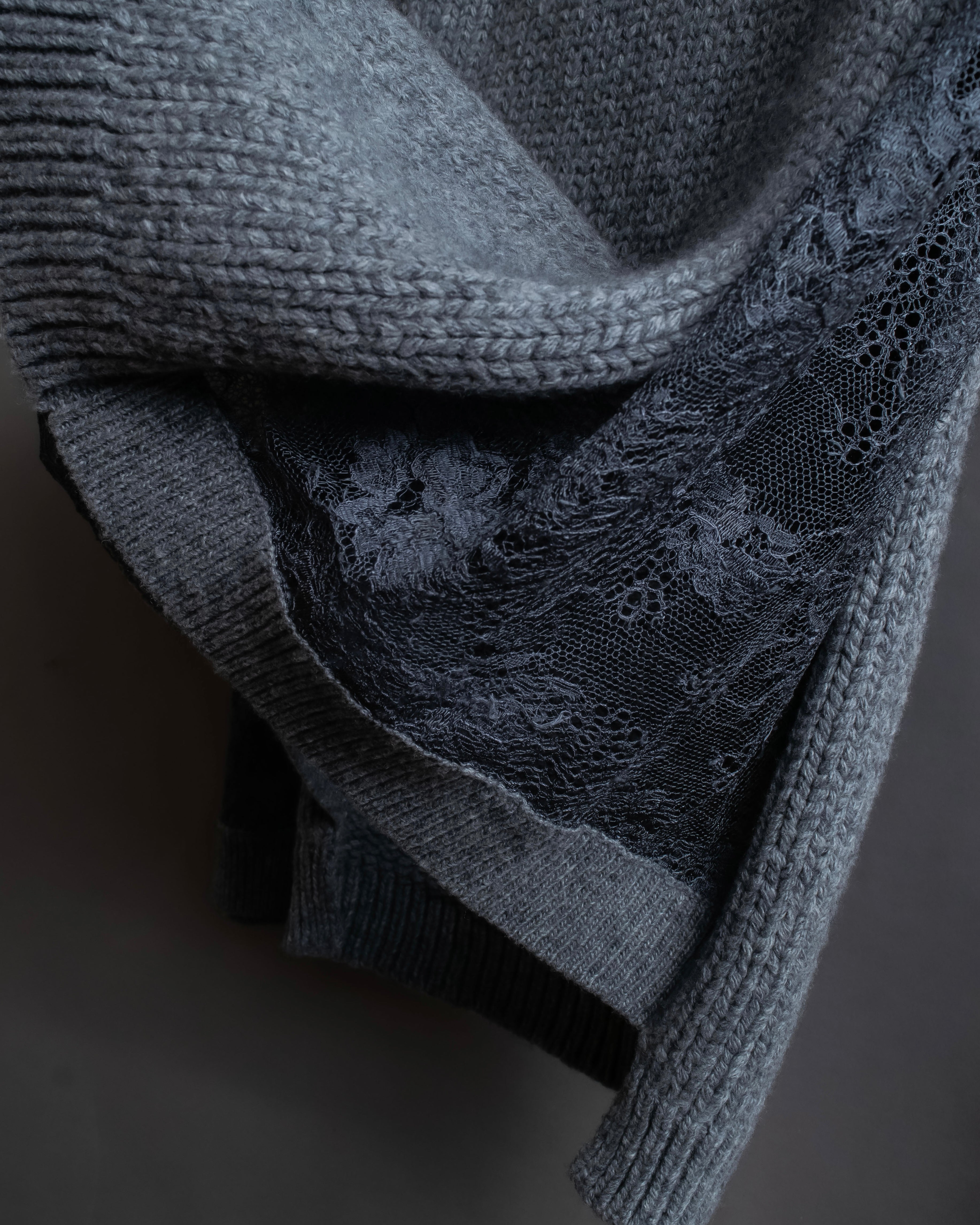 "VALENTINO" Floral lace cable knit docking design pullover