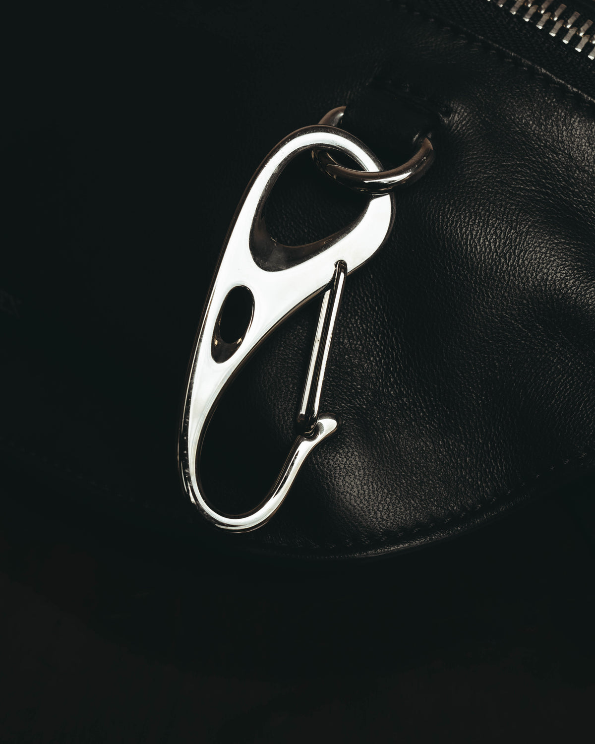 "Alexander McQueen" 10's Edgy leather belt bag