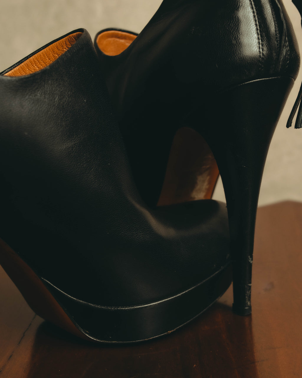 -SPECIAL- "Gucci" 10's Vintage bamboo tassel leather platform booties