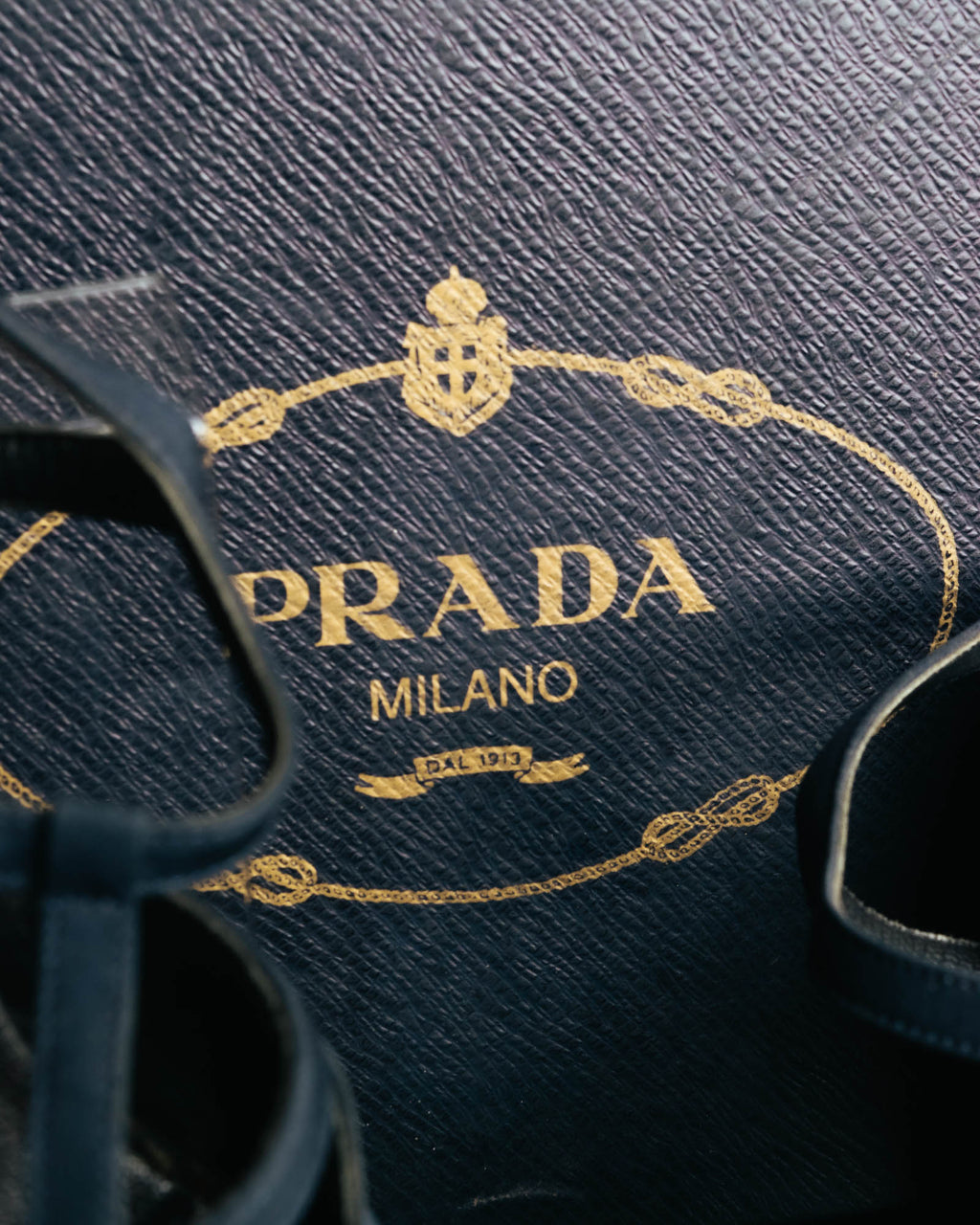 "PRADA" 90's-00's Dark navy t-strap pumps