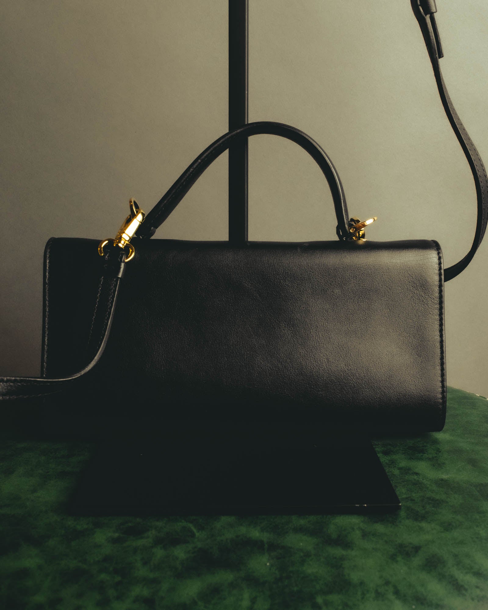 "Salvatore Ferragamo" 2010's Classic Gancini top handle shoulder bag
