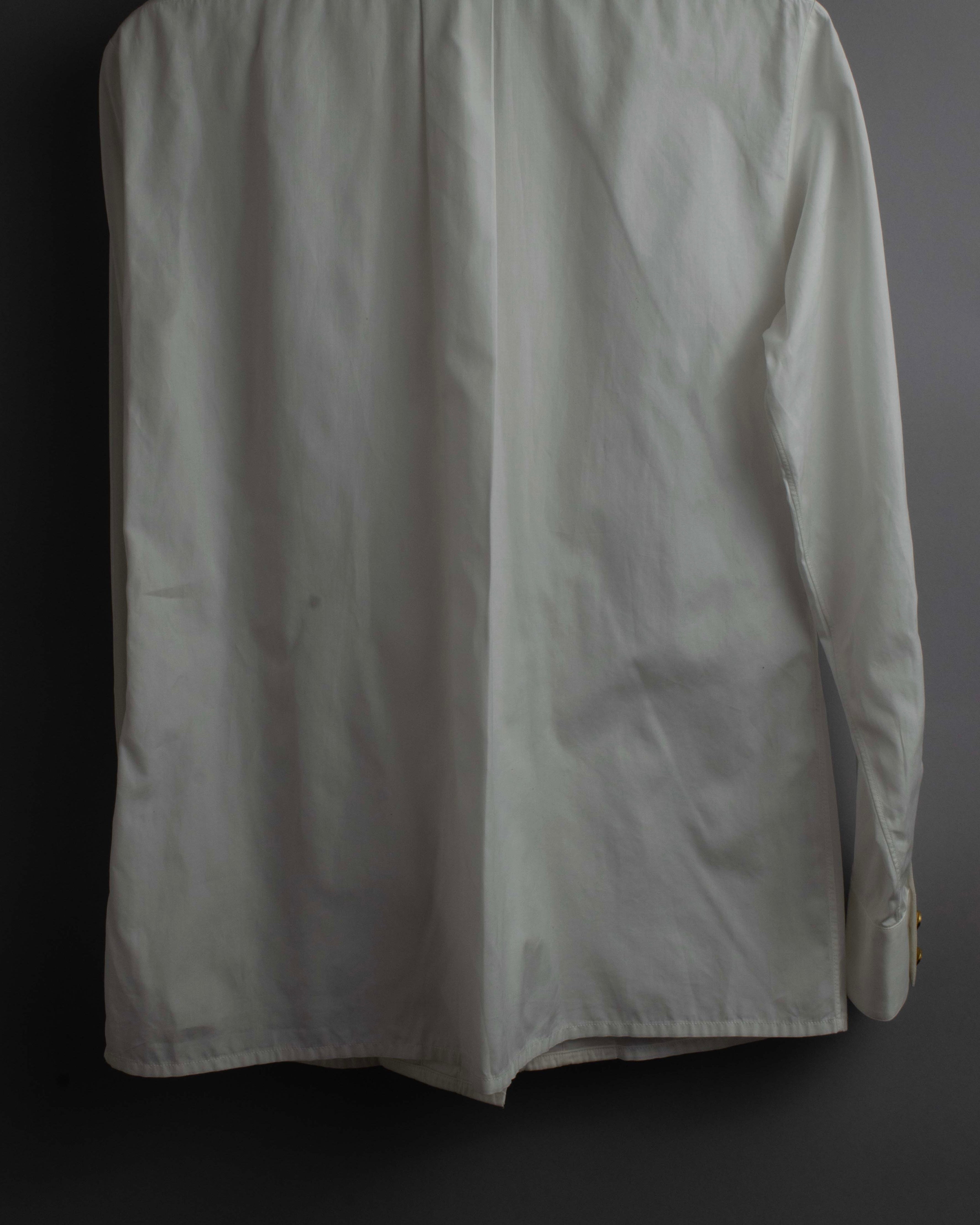 "CHANEL" Gold button design pleated white shirt