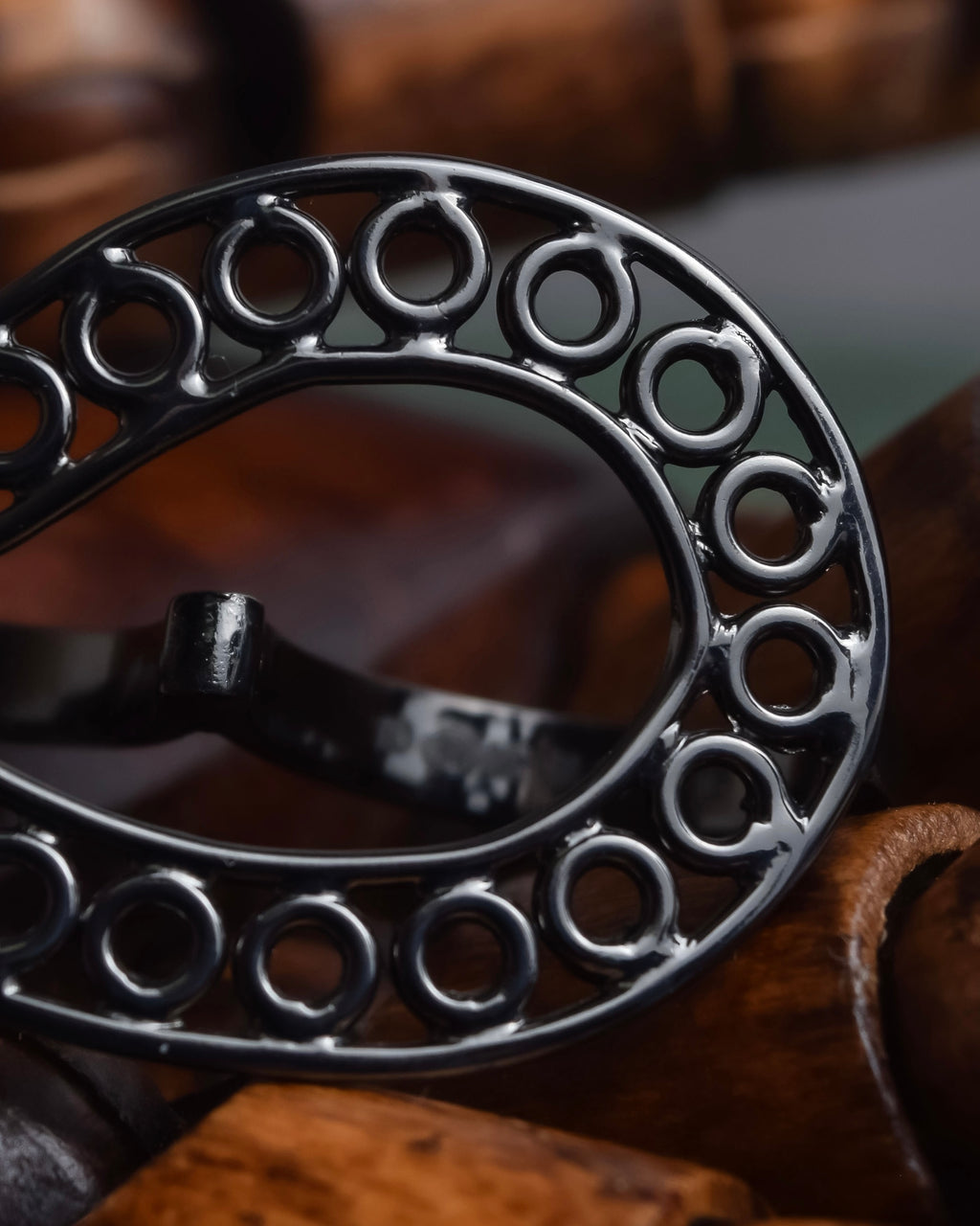 "Maison Martin Margiela" Black lacquered hollow double finger ring