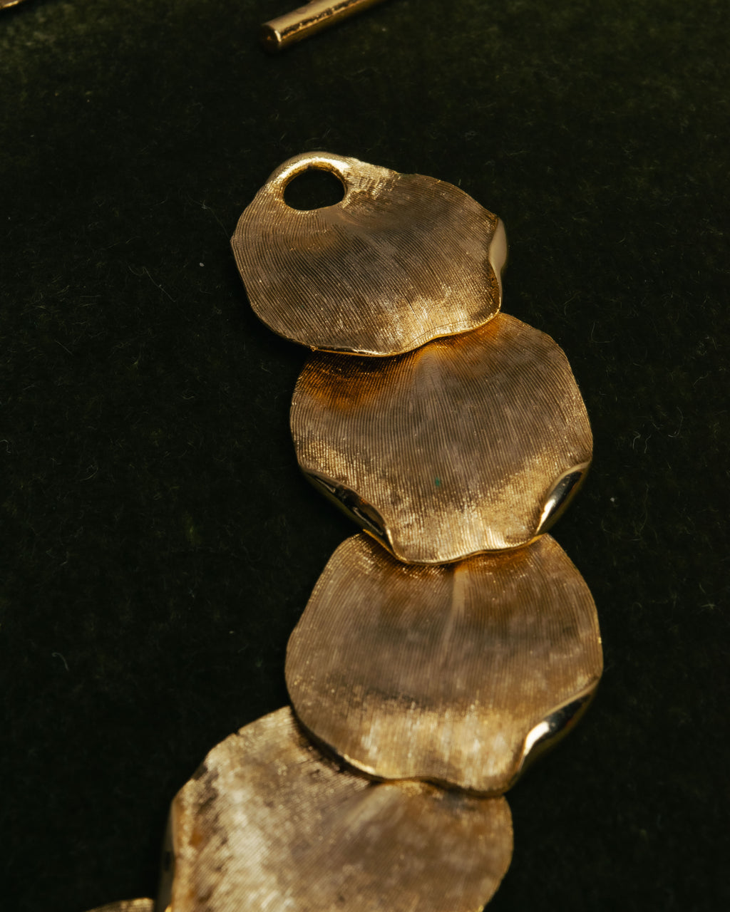 -SPECIAL- “BALENCIAGA” 2000-2012 Ghesquière era sculptural petal necklace