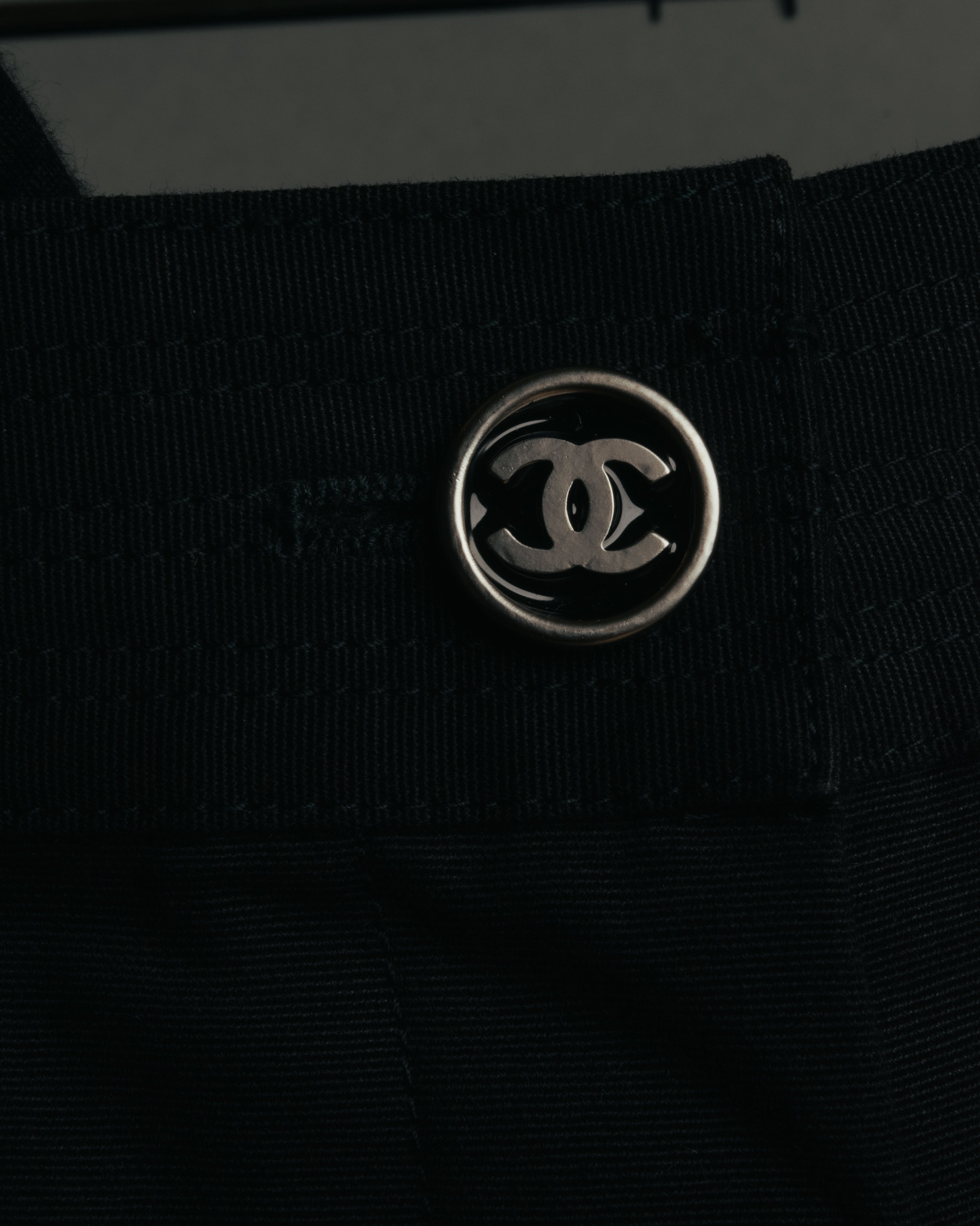“CHANEL” 2004 Spring grosgrain straight trousers