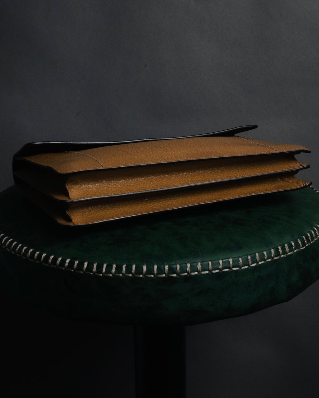 "PRADA" 90’s-00’s Minimalist embossed logo accordion bag