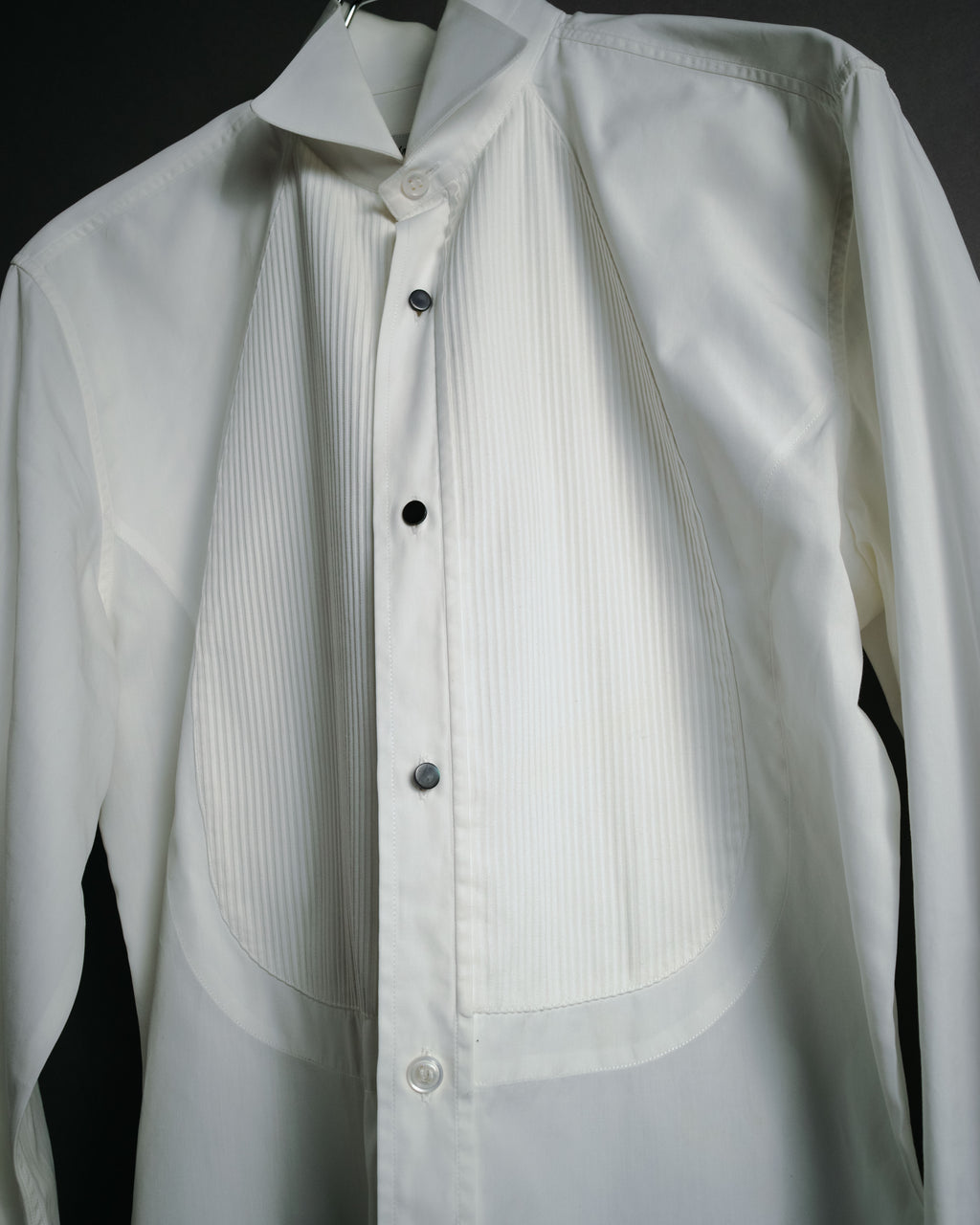 –SPECIAL– "Yves Saint Laurent" 00’s Tuxedo bib-front wing-collar dress shirt