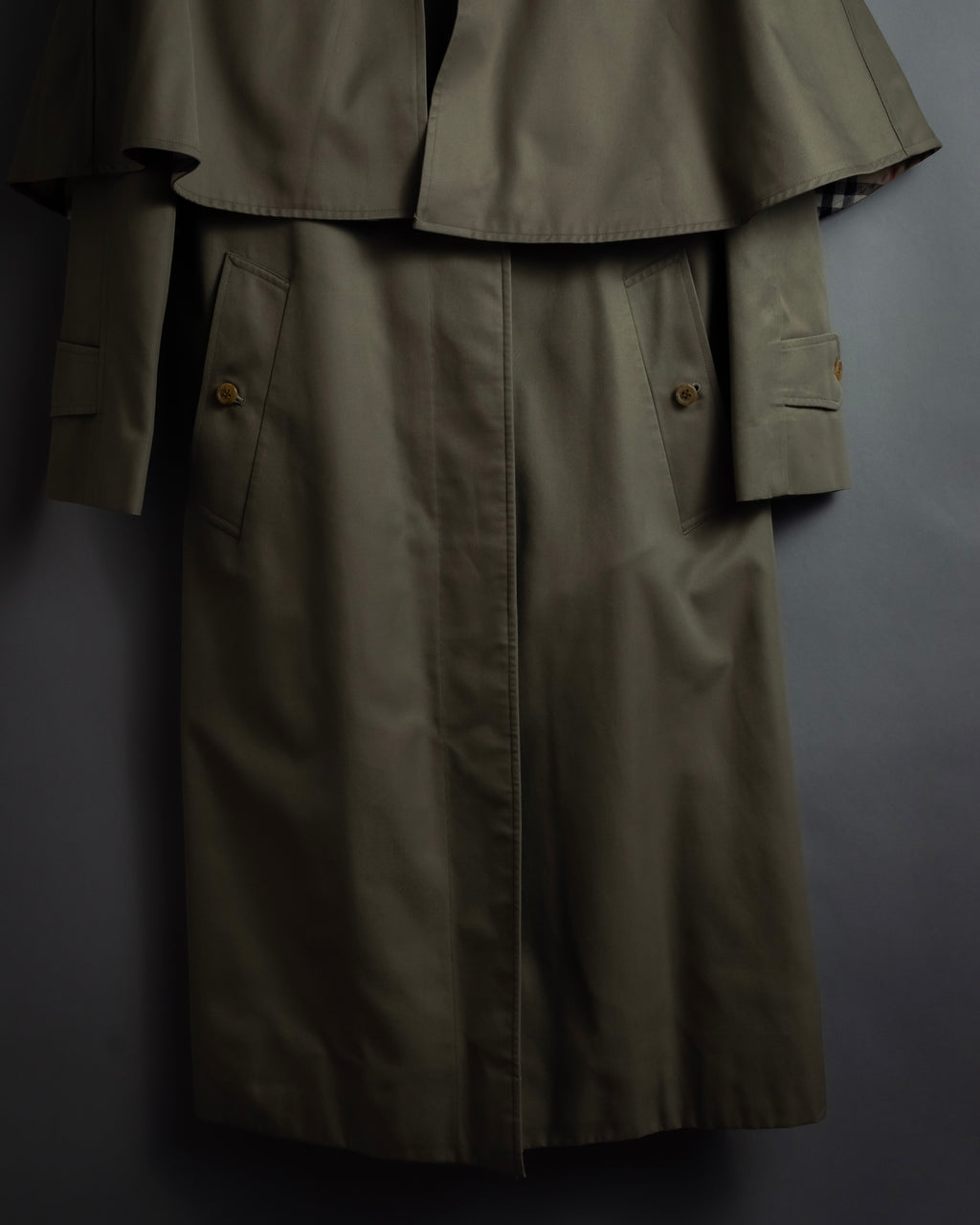 "BURBERRYS" Cape-attached design stand collar coat
