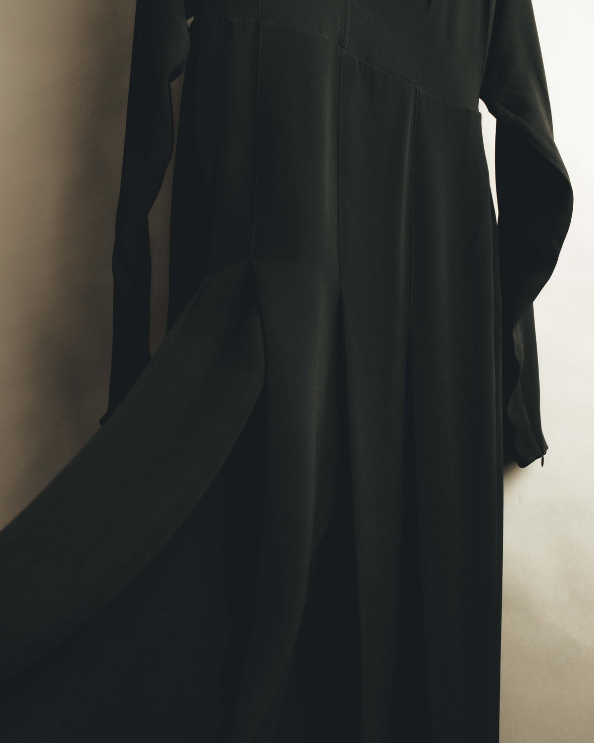 "BURBERRY" 2010's-20's Pleated silk midi dress
