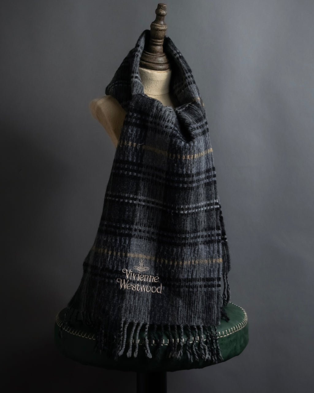 "Vivienne Westwood" Multi-layered check pattern fringe design muffler