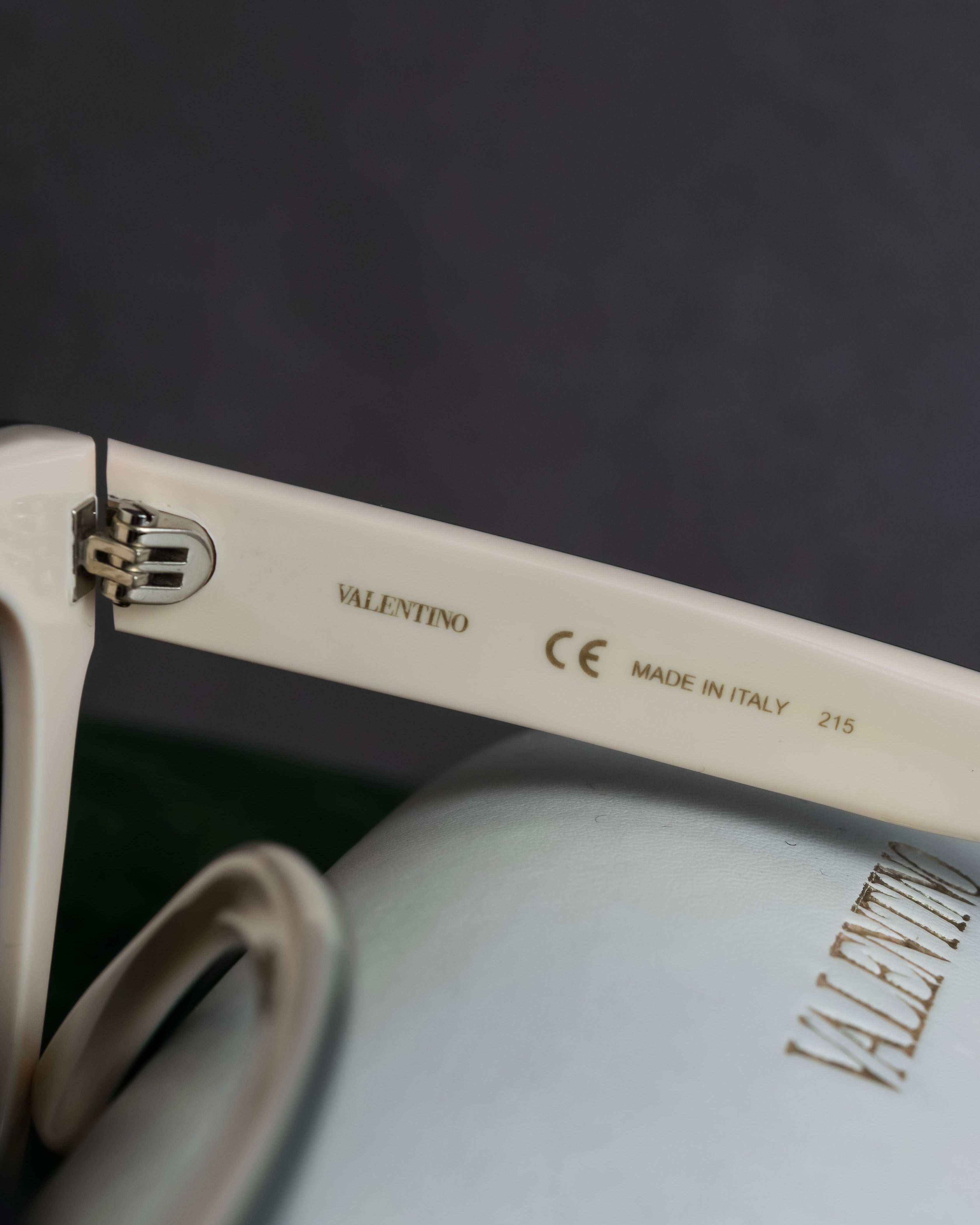 "VALENTINO" Two-tone Rockstud design sunglasses