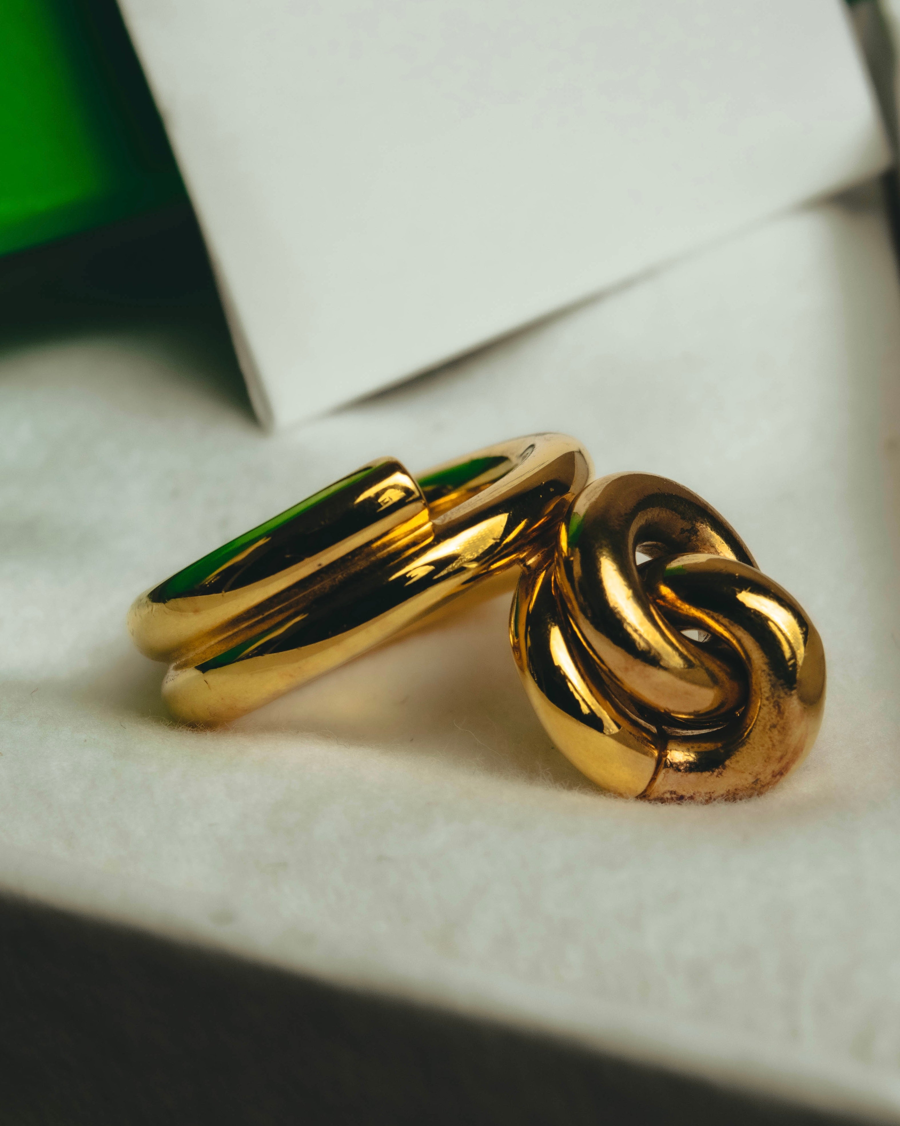 -SPECIAL- “BOTTEGA VENETA” 2021-2025 Gold tone sculptural knot ring