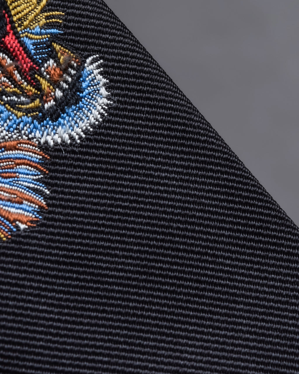 "GUCCI" Michele period tiger embroidery silk necktie