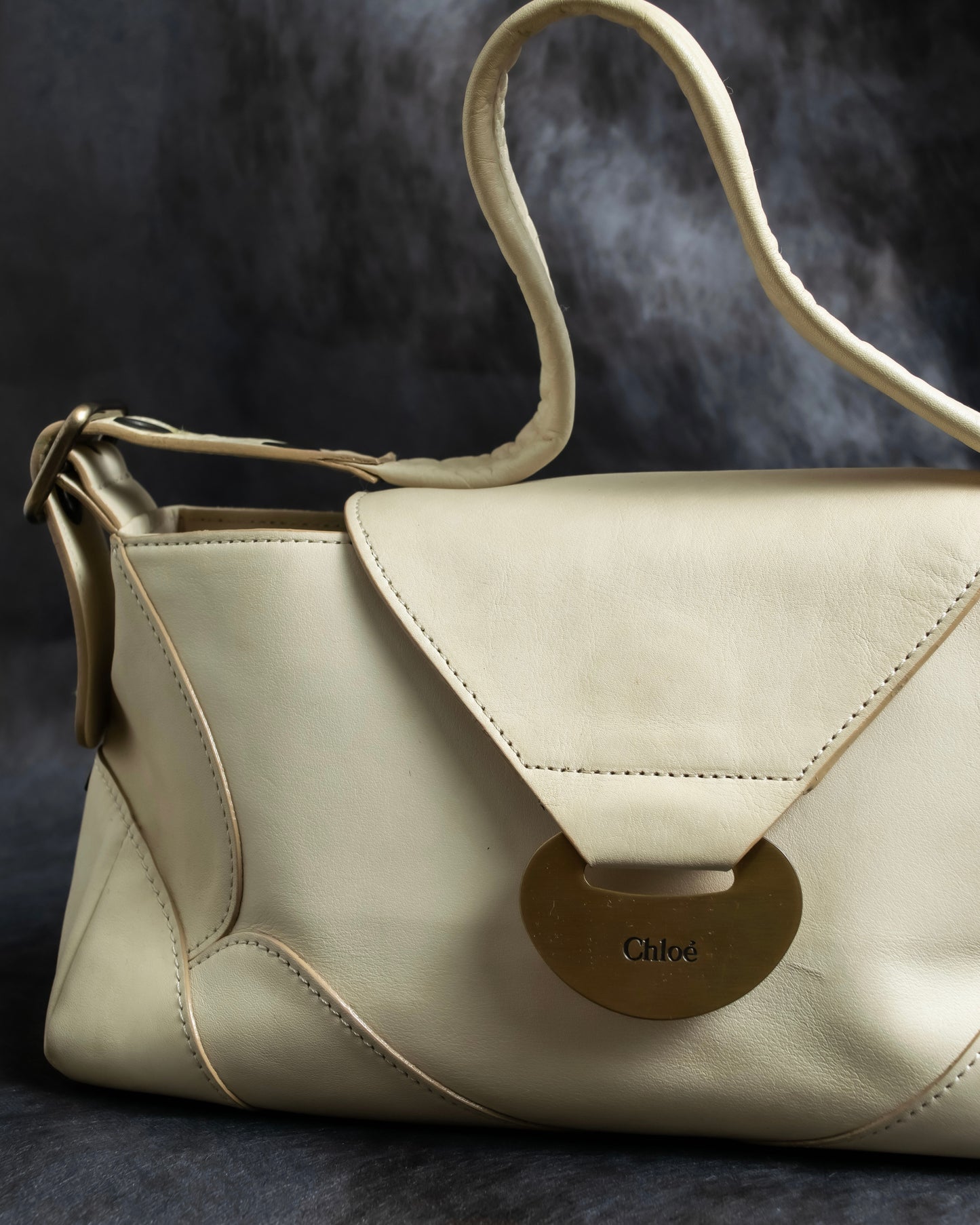 "Chloe" Gold parts design horizontal leather bag