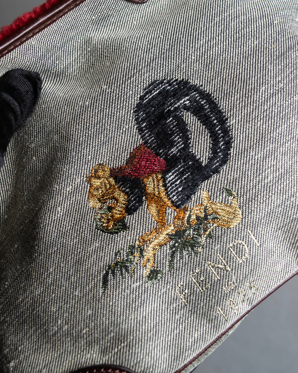 "FENDI" Animal embroidery design boa combination shoulder bag