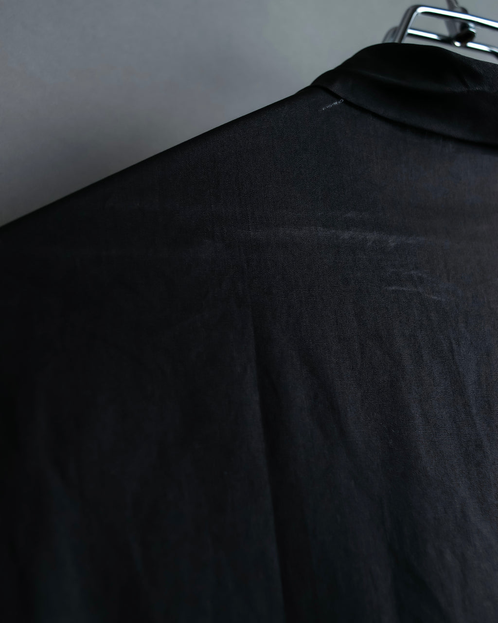 “BOTTEGA VENETA”  V neck designed no sleeve top