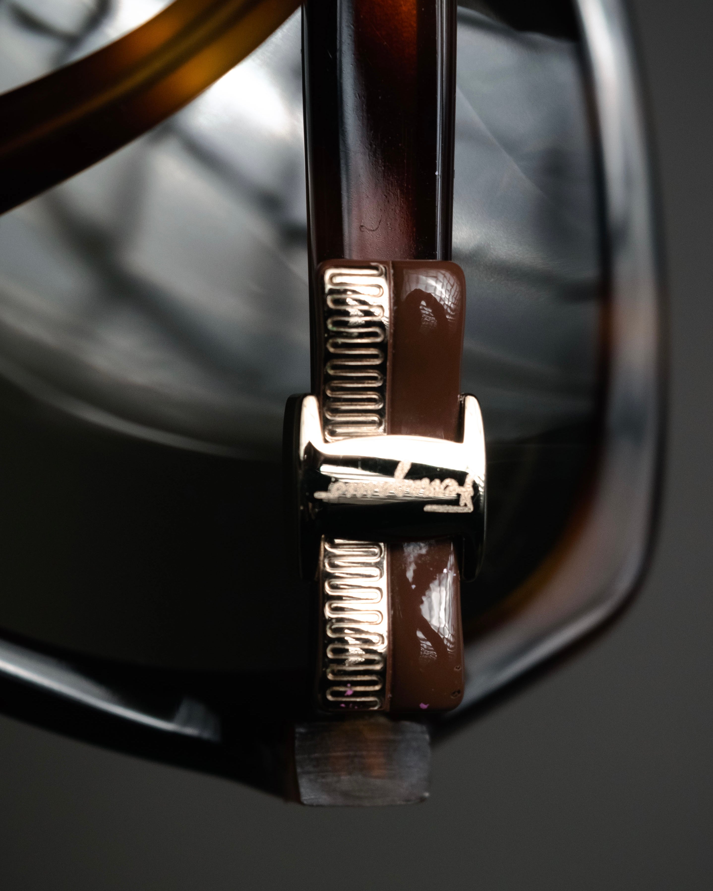 “Salvatore Ferragamo” 2010’s Havana acetate oversized sunglasses