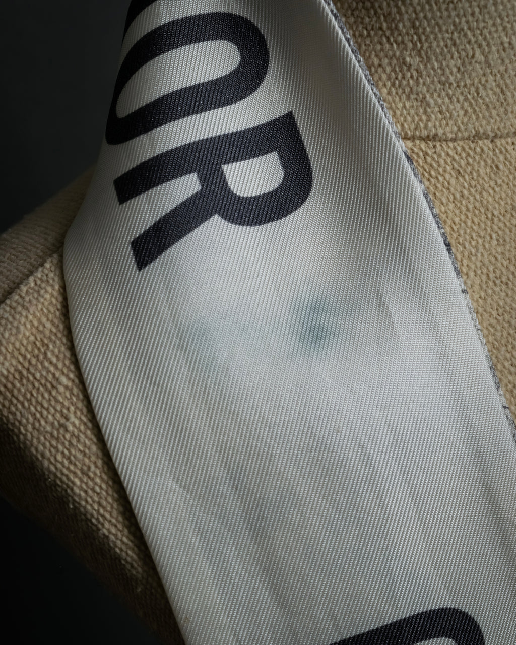 -MOOD Christmas Collection-
"Dior" Maria Grazia Chiuri Toile de Jouy motif silk scarf