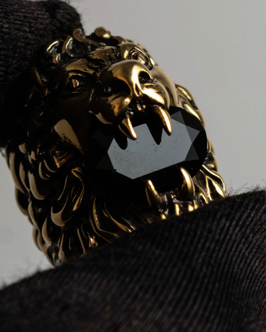 "GUCCI" Michele period lion head gold ring