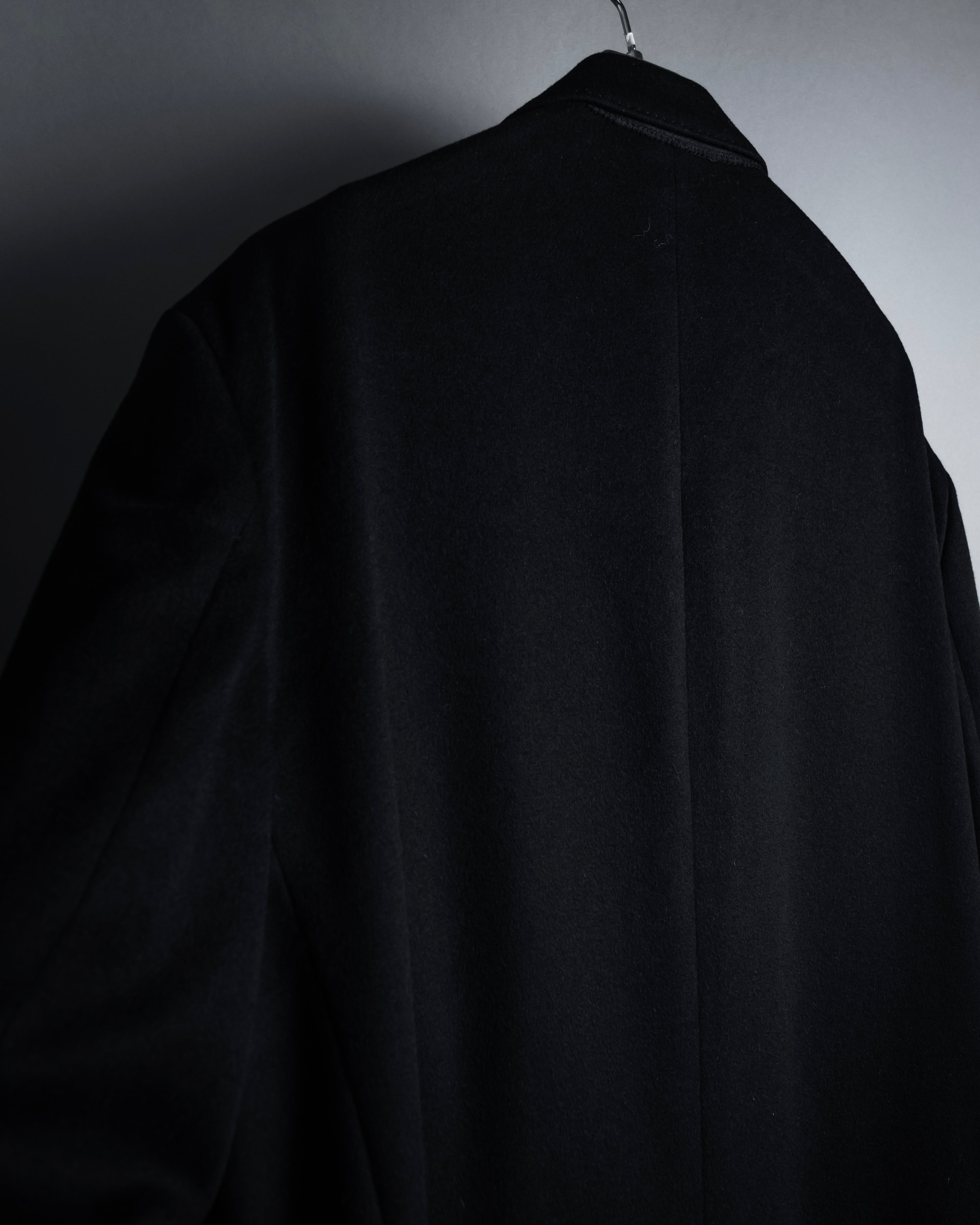 "BELLUMORE／ANTONIO FUSCO"
Fly front 100% cashmere chester coat