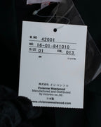 "Vivienne Westwood RED LABEL"
 Front button cutting design shirt
