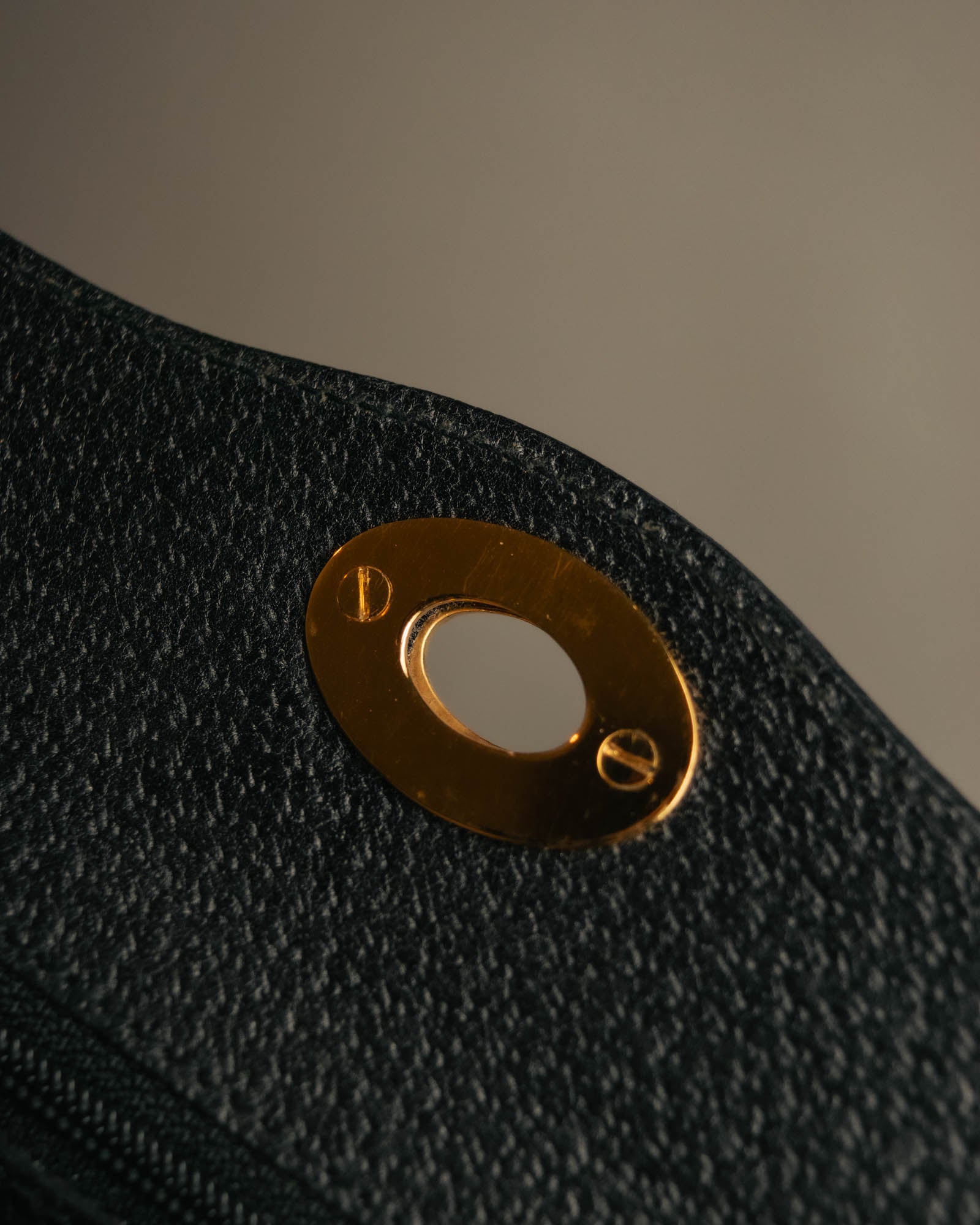 -SPECIAL- “GUCCI” 70’s-80’s Pigskin leather turn lock handbag