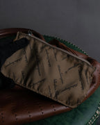 "Salvatore Ferragamo" Gathered stitch work design leather hand bag