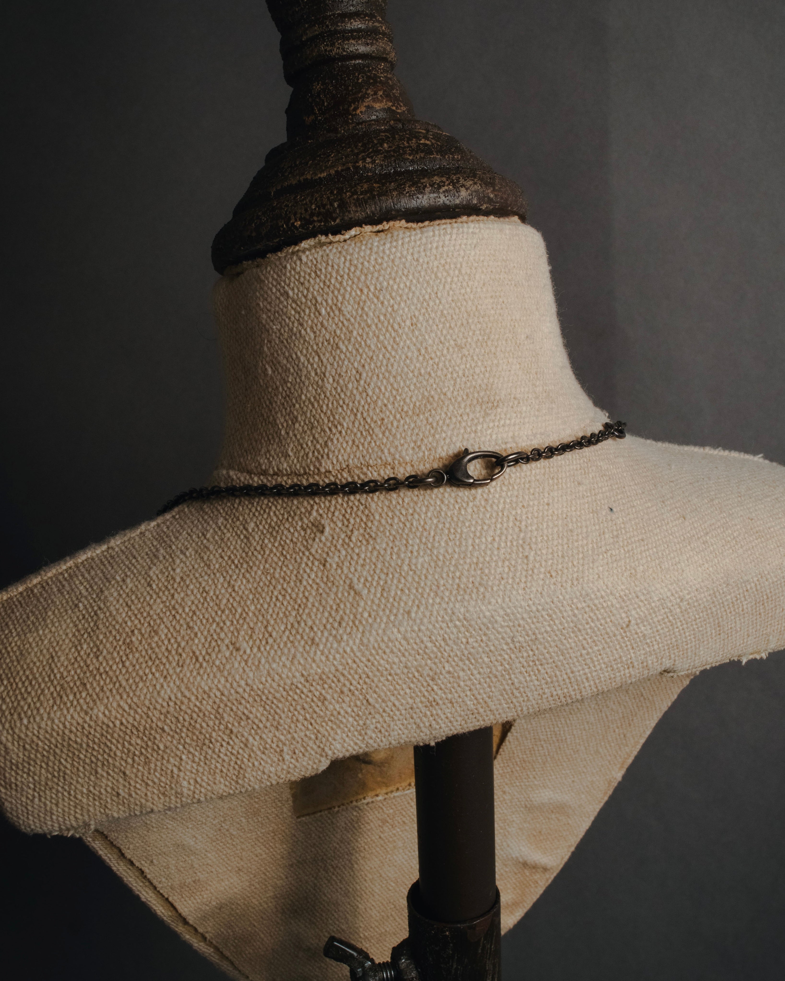 "GUCC" 2016-21 年龄纯银老虎头吊坠项链