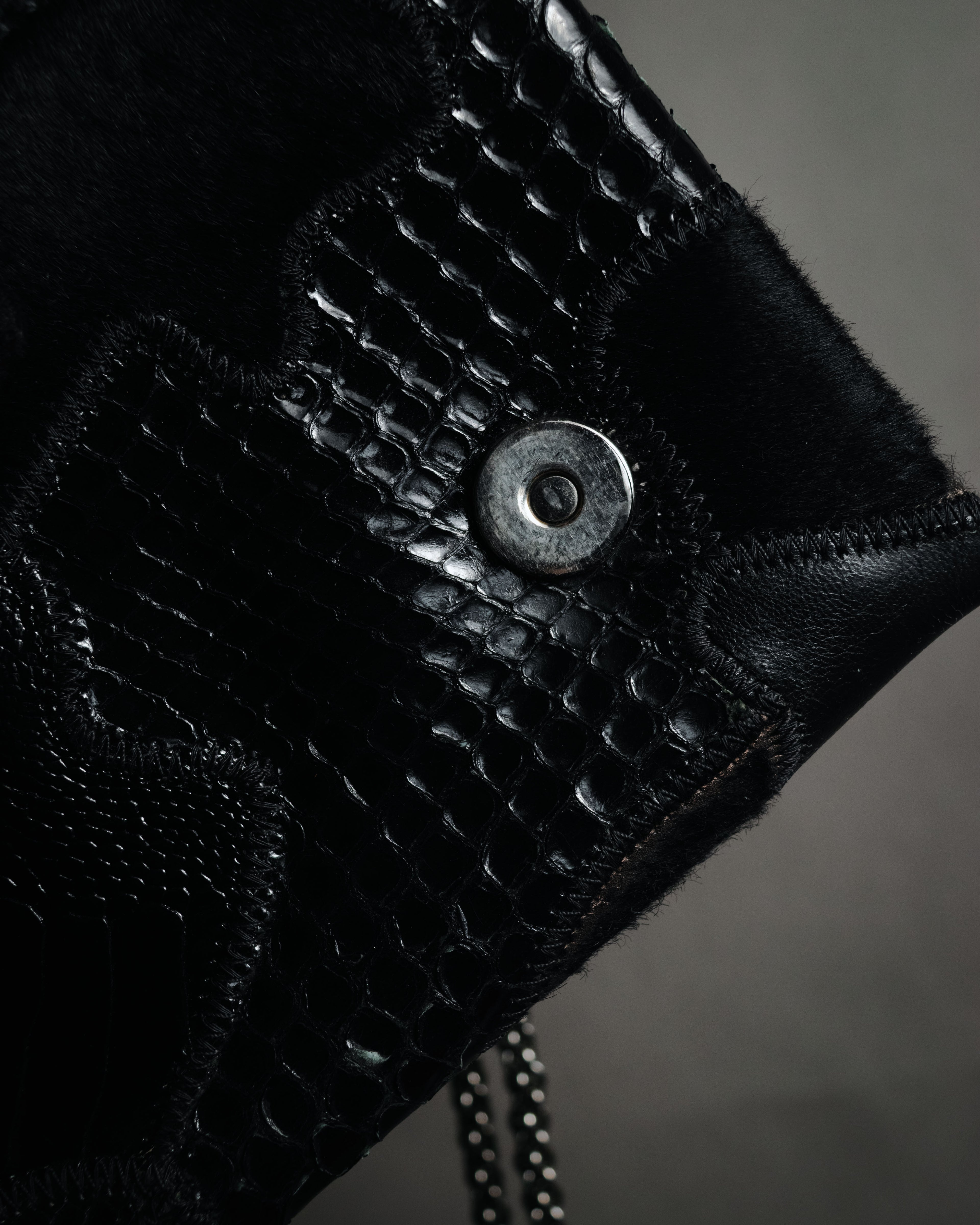 –SPECIAL– "VALENTINO GARAVANI" 2010’s Noir rockstud exotic patchwork chain bag