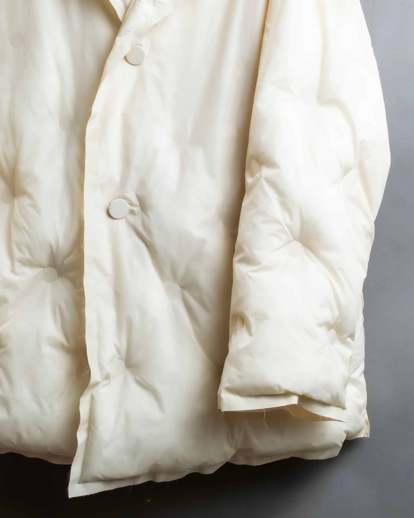 "MAISON MARGIELA" Offwhite color quilted padded oversized tailored coat