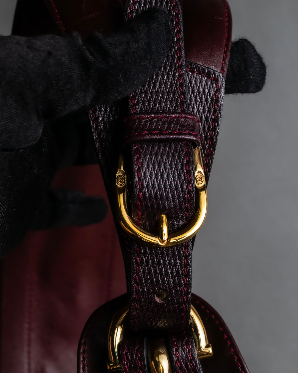 "GUCCI" Equus-derived bordeaux leather belt