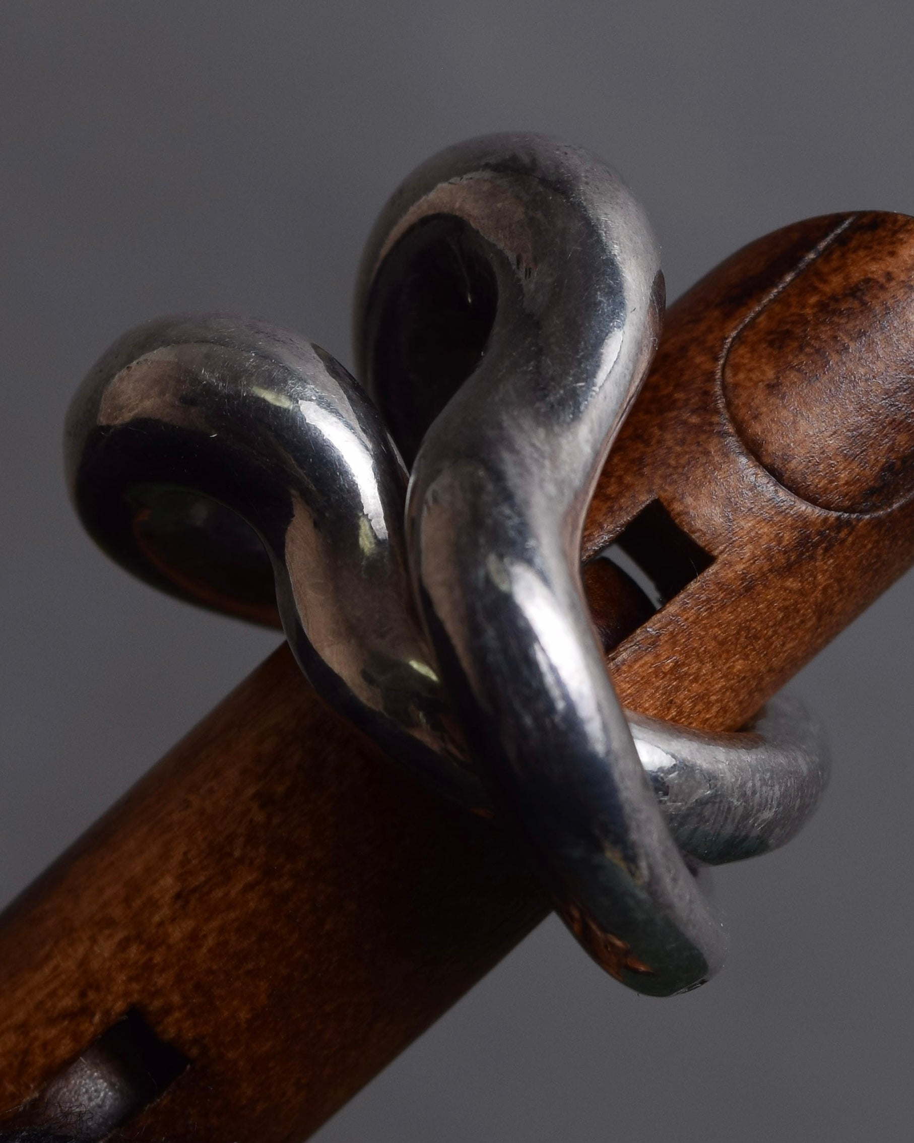 "CHANEL" 90's Organic twist design double ring