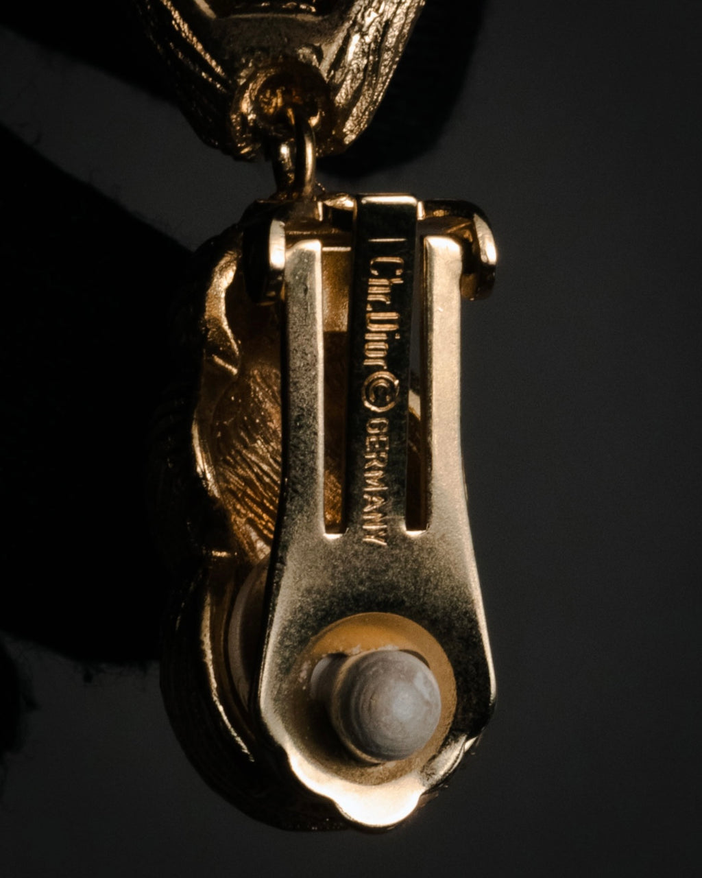 "Christian Dior" 70’s-80’s bark texture drop clip earrings