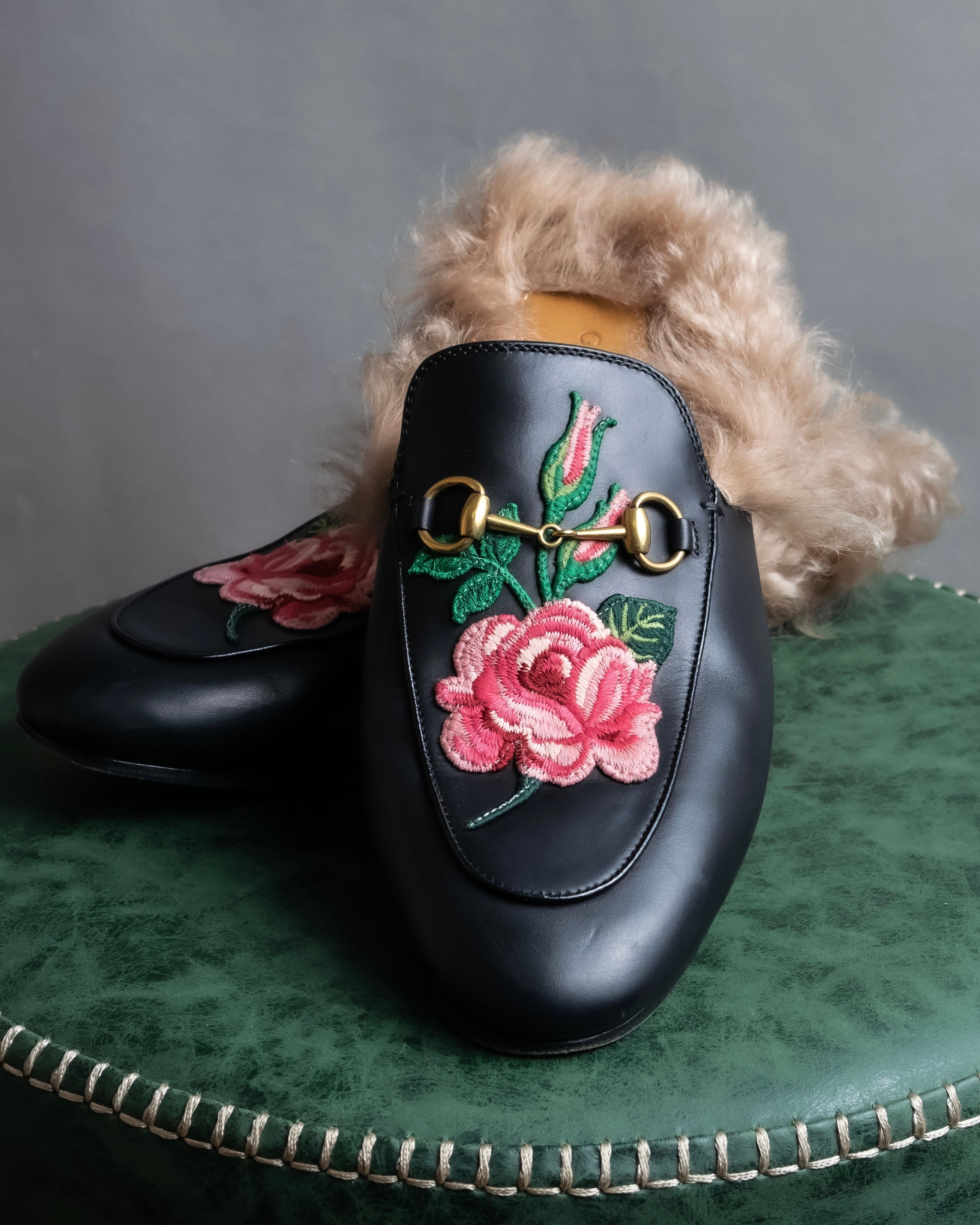 "GUCCI" Rose＆leaf embroidery princetown loafers
