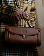 "BURBERRYS" Horizontal design camel grained leather bag