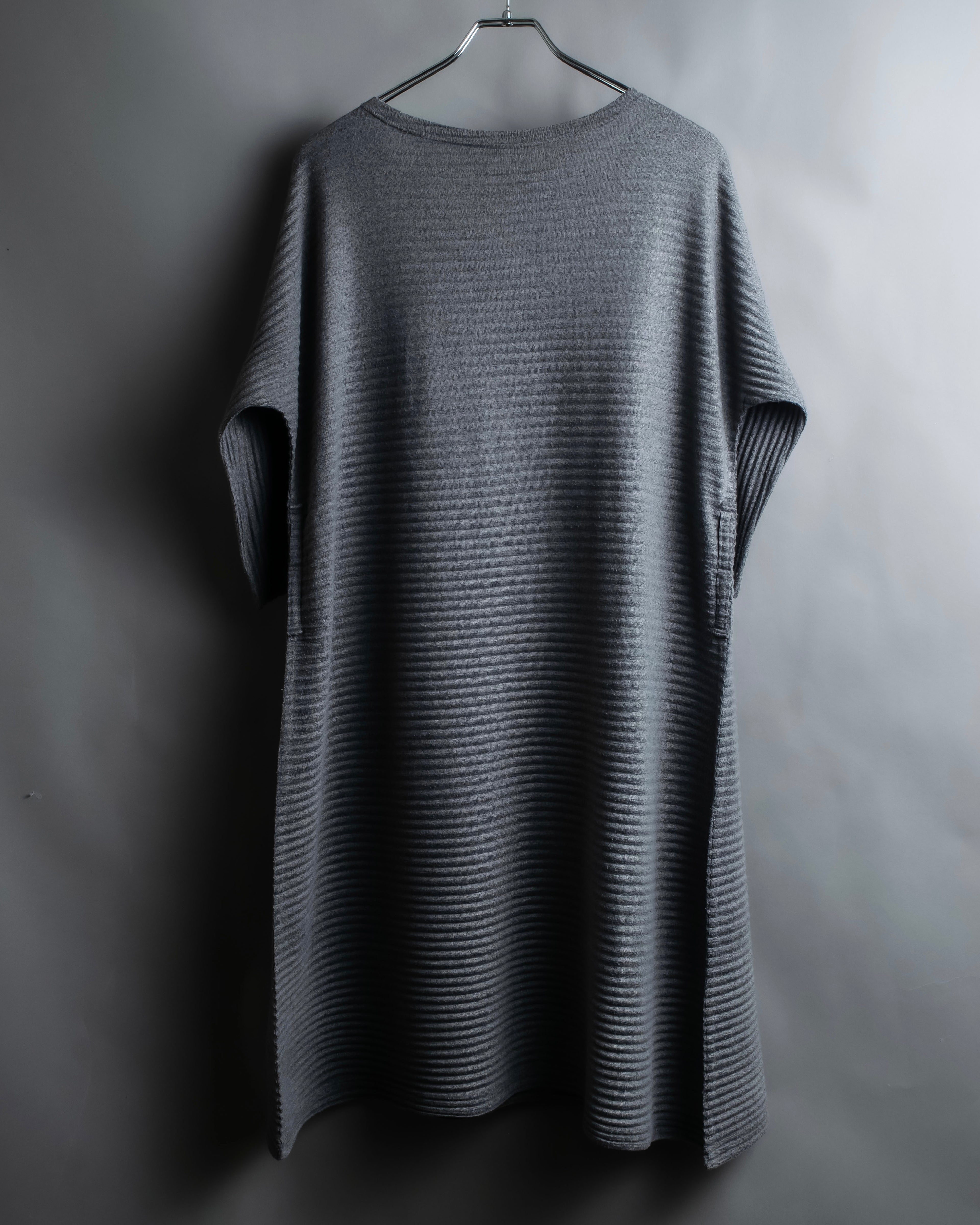 "ISSEY MIYAKE me" Pleated pullover tunic