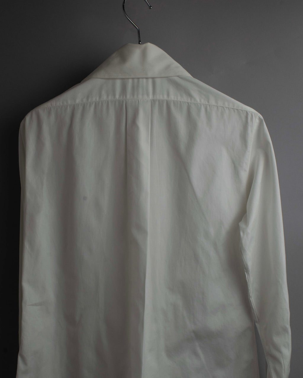 "CHANEL" Gold button design pleated white shirt