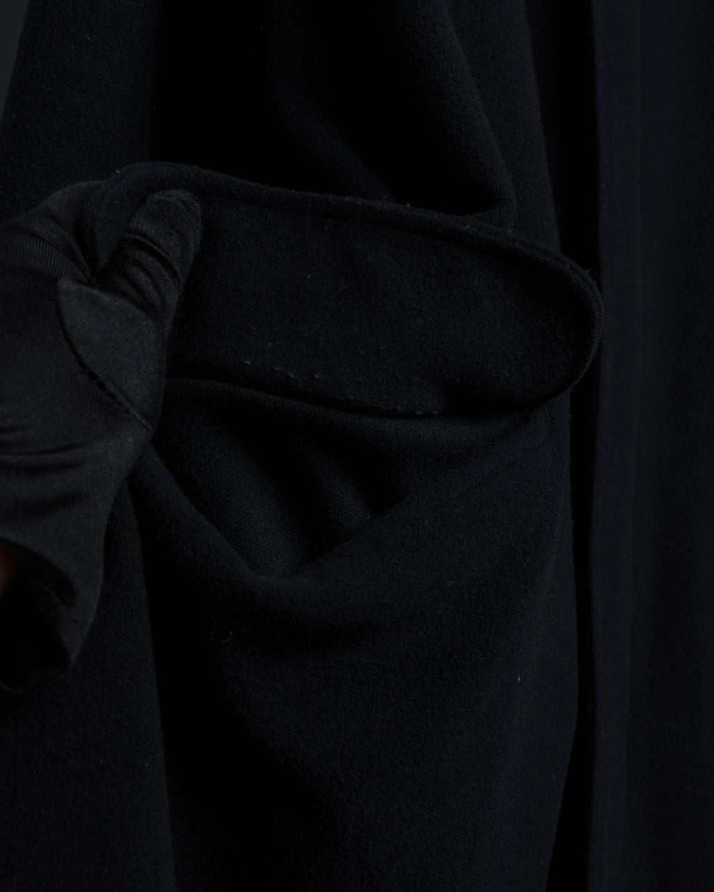 "YOHJI YAMAMOTO" Straight line stand collar coat