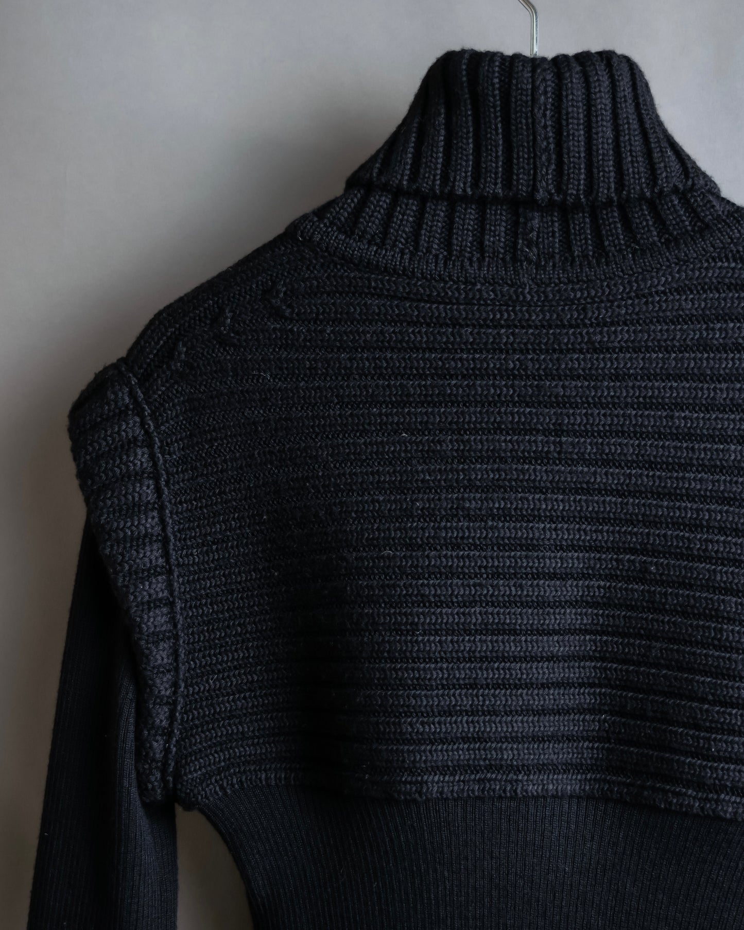 "FENDI" Bustier docking shape ribbed turtleneck knit