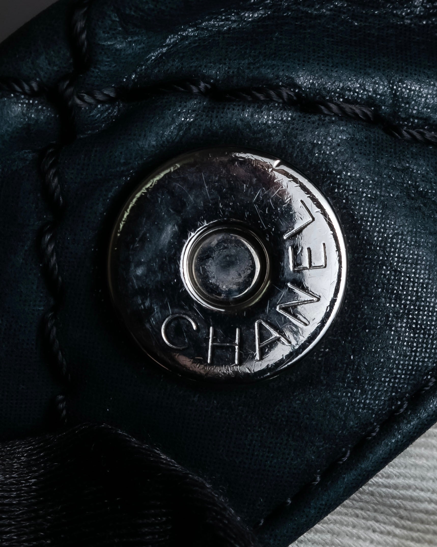 "CHANEL" Karl Lagerfeld design Matelasse chain Black shoulder bag