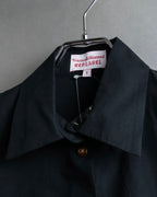 "Vivienne Westwood RED LABEL"
 Front button cutting design shirt