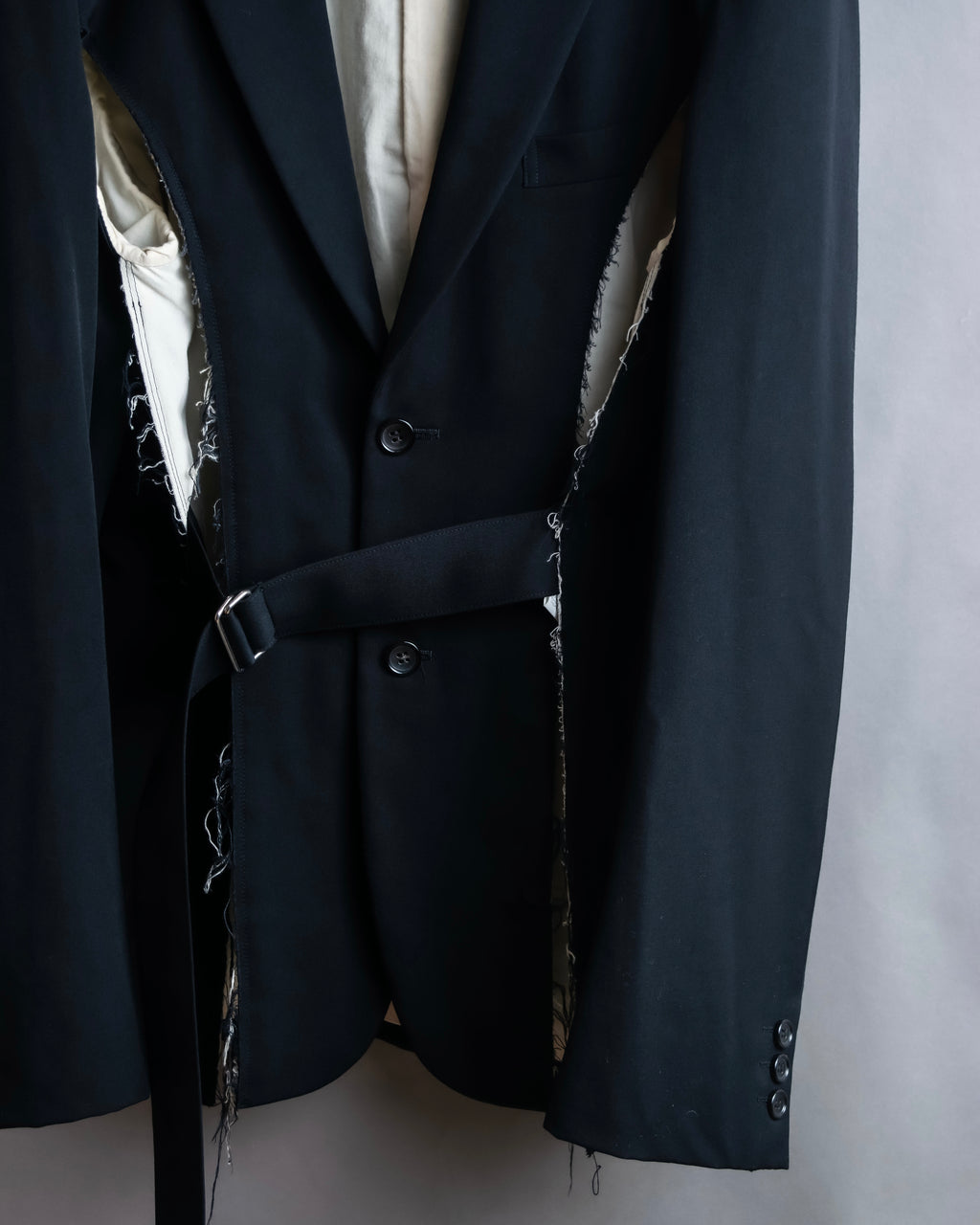 "COMME des GARCONS HOMME PLUS" 17AW Cutting design belted tailored jacket