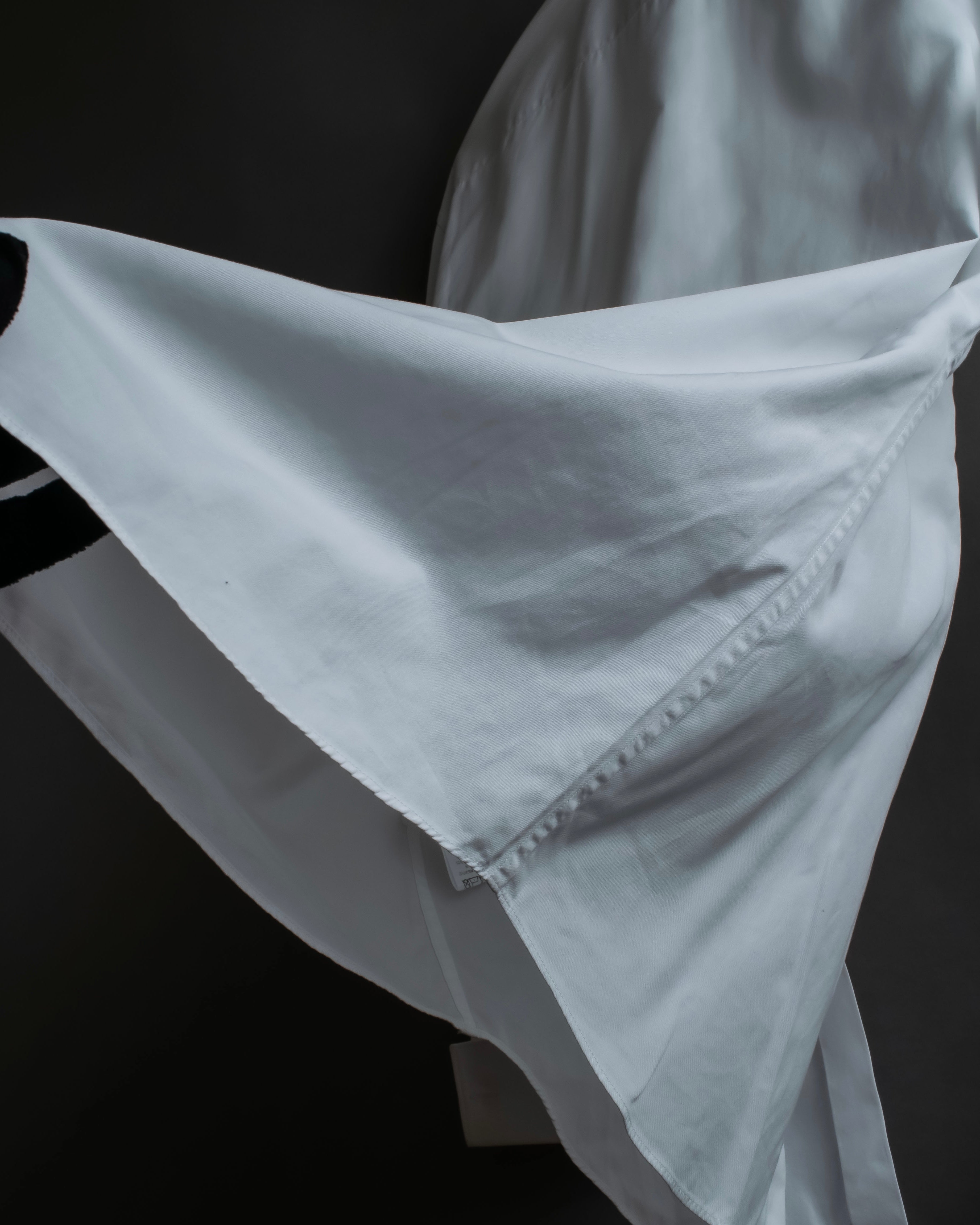 "GIVENCHY" Bosom panel design white shirt