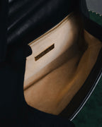 –SPECIAL– "BOTTEGA VENETA"
Late 80s–Early 90s Intrecciato trapezoid leather bag