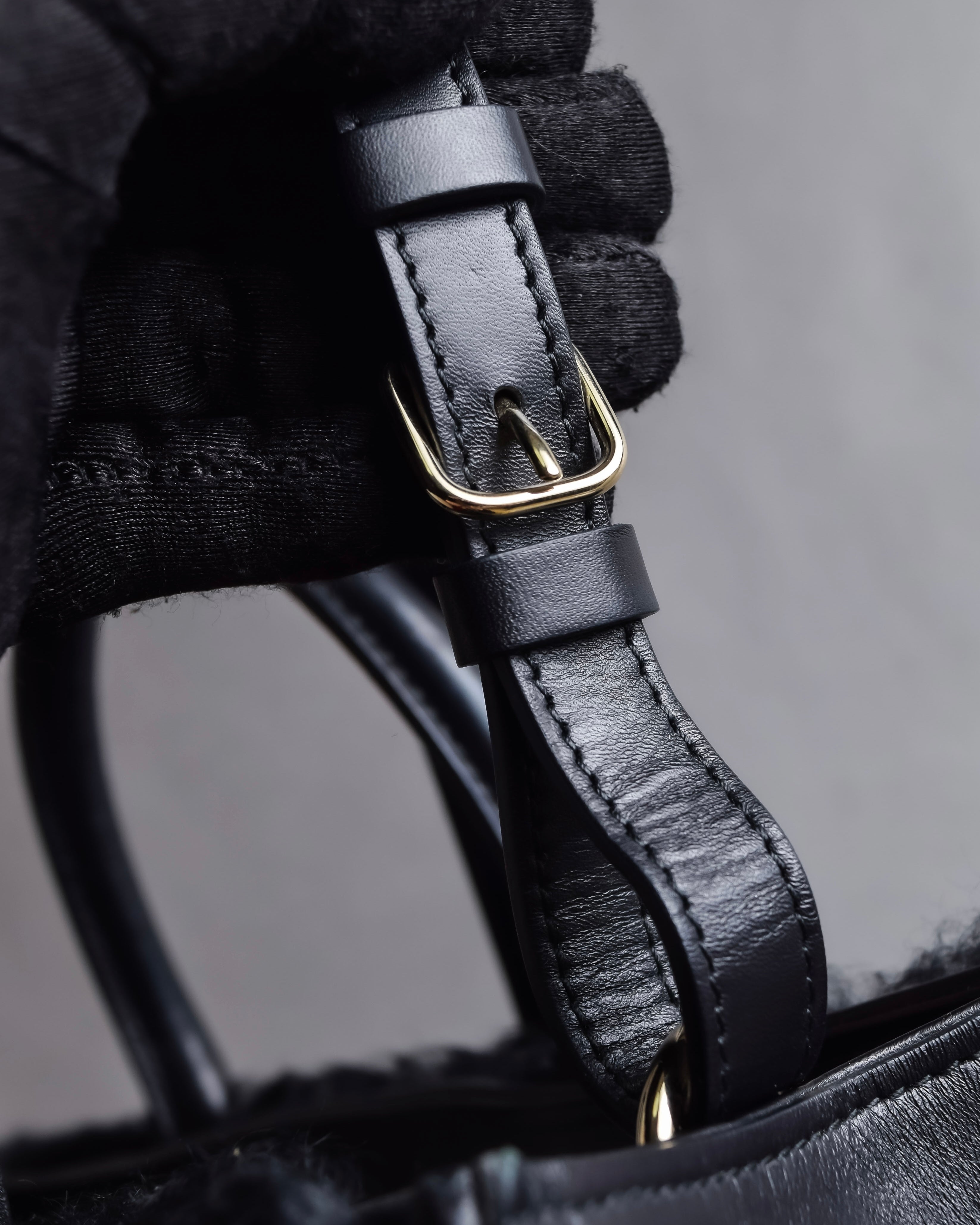 "BALENCIAGA" Padlock design shearling leather bag