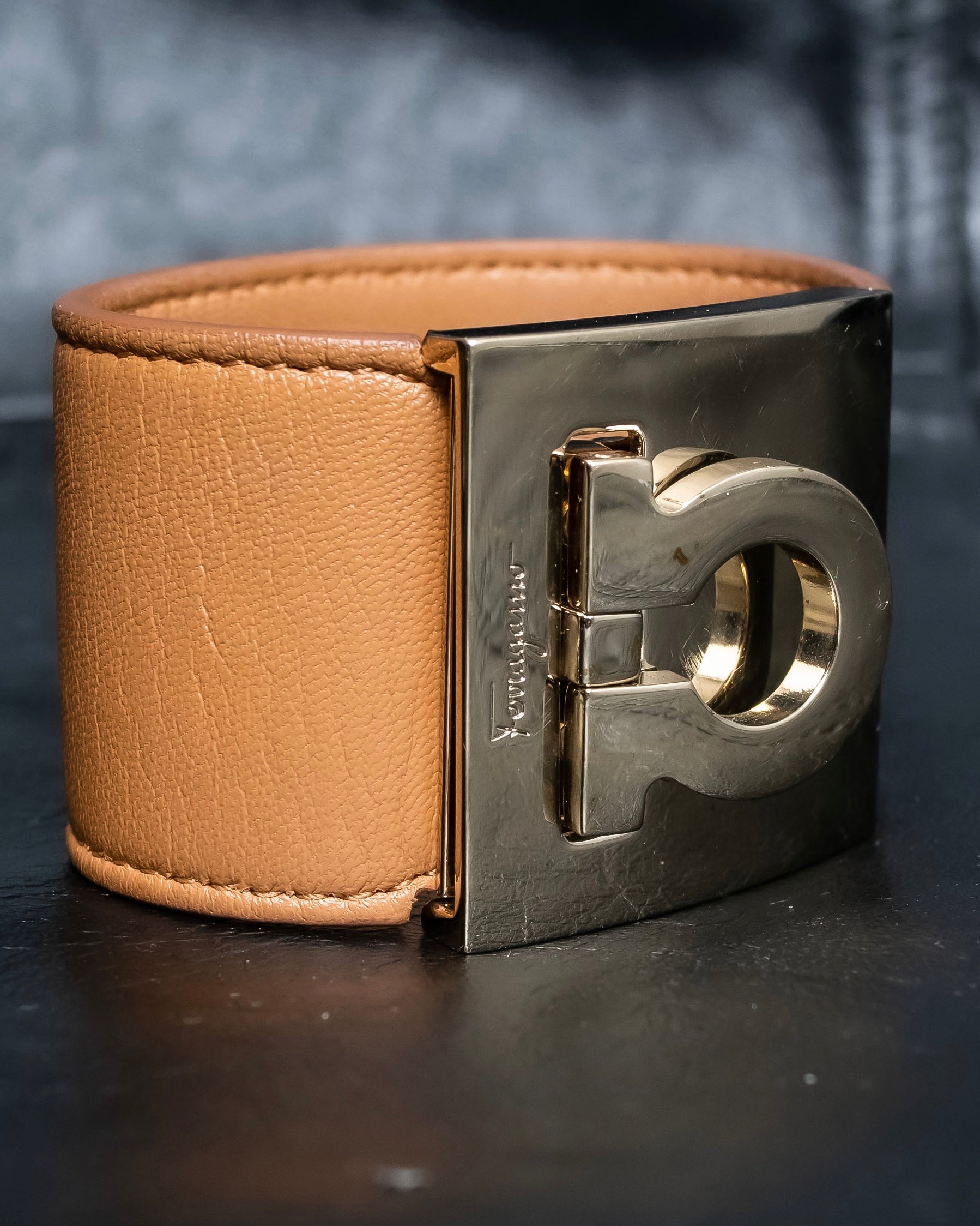 "Ferragamo" Gancini motif leather bangle